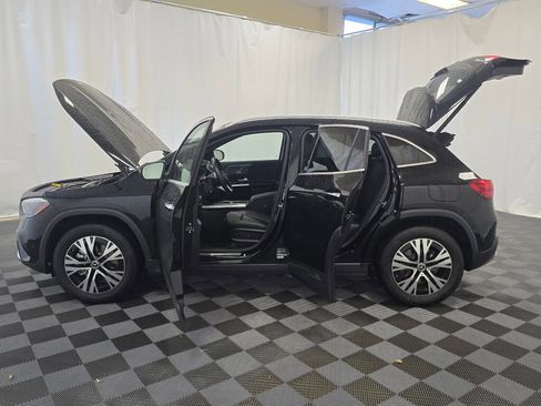 Used 2025 Mercedes-Benz GLA 250 4MATIC image 12