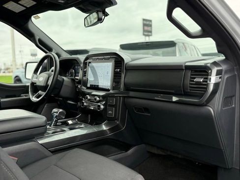 Certified 2022 Ford F150 XLT w/ Equipment Group 302A High image 18