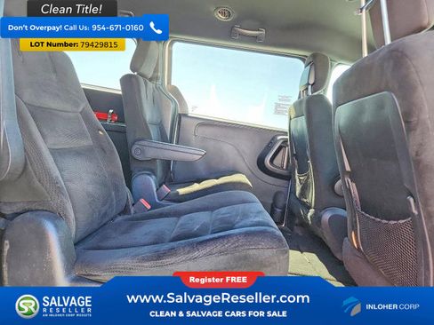 Used 2015 Dodge Grand Caravan SXT w/ Blacktop Package FWD image 15