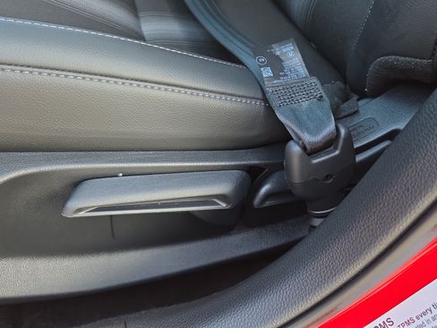 Used 2025 Honda Civic Sport image 10