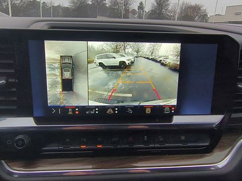 Used 2024 Chevrolet Silverado 1500 LT Trail Boss w/ LT Trail Boss Premium Package image 17