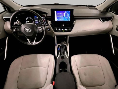 Used 2023 Toyota Corolla Cross LE w/ Moonroof Package image 14