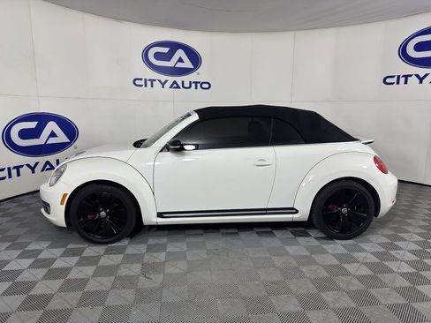 Used 2013 Volkswagen Beetle 2.0T image 6
