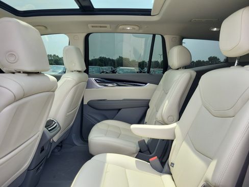 Used 2025 Cadillac XT6 Premium Luxury w/ LPO, Floor Liner Package AWD/4WD image 11