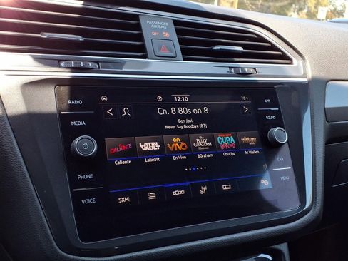 Certified 2023 Volkswagen Tiguan SE R-Line FWD image 10