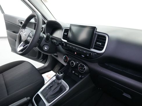 New 2026 Hyundai Venue SE image 24