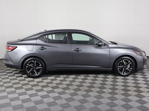 Used 2024 Nissan Sentra SV image 5