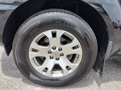 Used 2010 Suzuki Equator Sport image 11