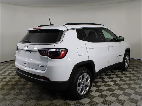 New 2025 Jeep Compass Latitude image 5