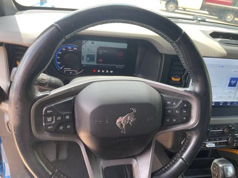 Used 2023 Ford Bronco Badlands w/ Sasquatch Package AWD/4WD image 8