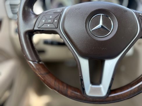 Used 2014 Mercedes-Benz E 550 Cabriolet image 25
