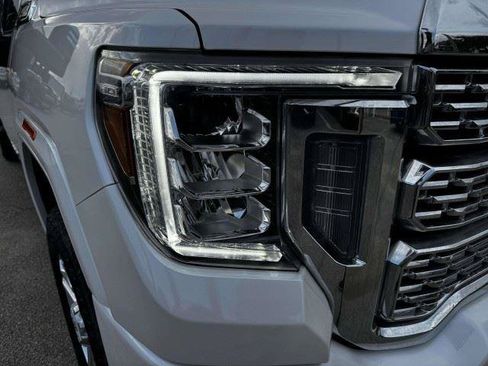 Used 2022 GMC Sierra 3500 Denali AWD/4WD image 12
