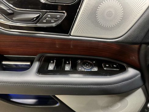 Certified 2022 Lincoln Navigator L Reserve AWD/4WD image 8