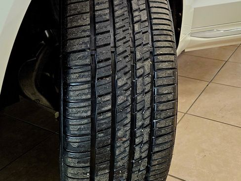 Used 2023 Volvo XC60 B6 Ultimate w/ Protection Package Premier image 47