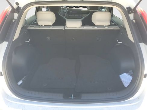 Used 2023 Kia Niro EX FWD image 9