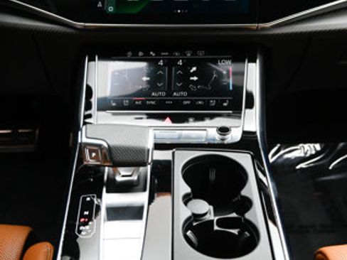 Used 2023 Audi RS Q8 w/ Black Optic Package image 82