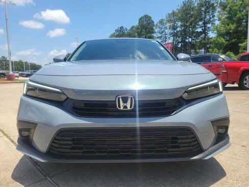 Used 2023 Honda Civic Touring image 4