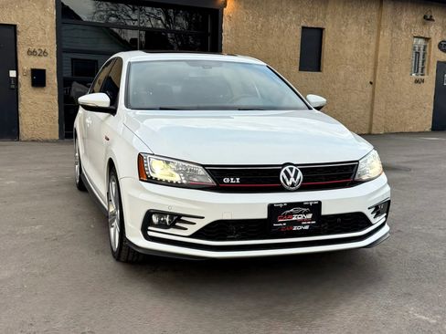Used 2016 Volkswagen Jetta GLI SEL image 3