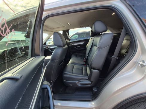 Used 2025 MAZDA CX-90 3.3 Turbo w/ Preferred Package image 9