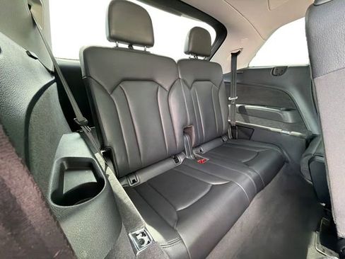 Used 2019 Audi Q7 3.0T Premium Plus w/ Premium Plus Package image 38
