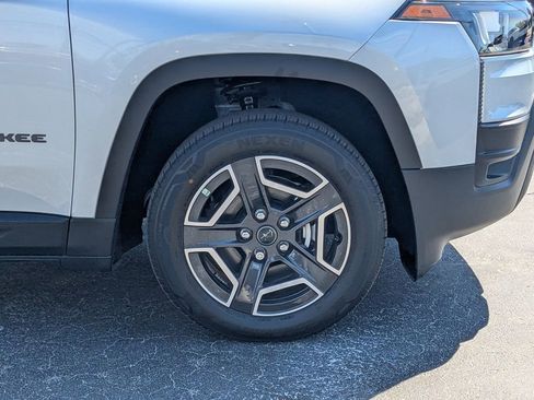 New 2026 Jeep Cherokee Limited AWD/4WD image 11