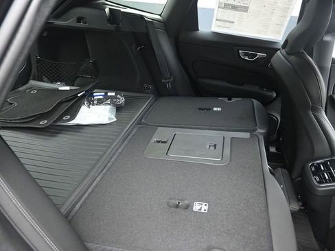 New 2026 Volvo XC60 B5 Ultra w/ Protection Package Premier image 27