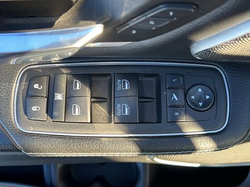 Used 2023 RAM 1500 Laramie image 13