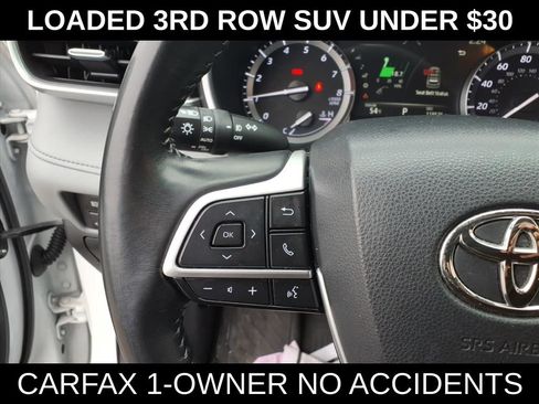 Used 2022 Toyota Highlander XLE AWD/4WD image 20