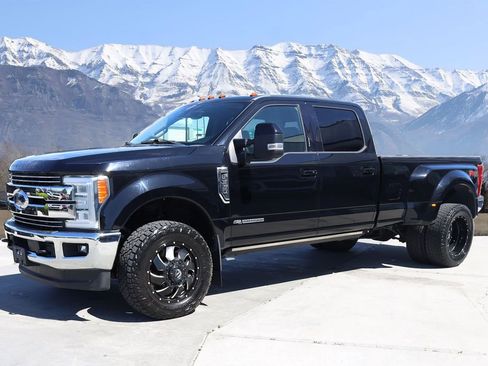 Used 2018 Ford F350 Lariat w/ Lariat Ultimate Package AWD/4WD image 2