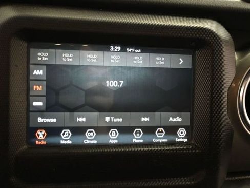 Used 2019 Jeep Wrangler Unlimited Sahara w/ Safety Group AWD/4WD image 18