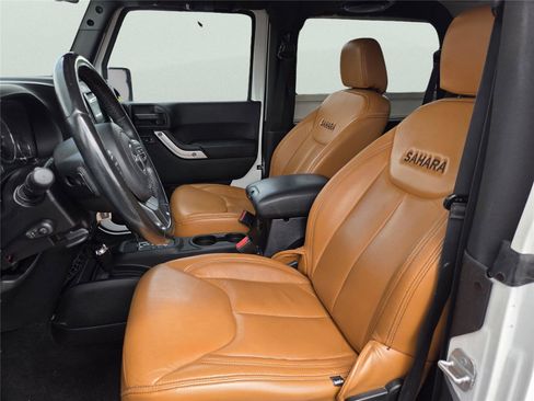 Used 2014 Jeep Wrangler Sahara AWD/4WD image 14