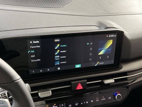 New 2026 Kia Sportage EX image 16