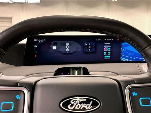 Used 2025 Ford Expedition Tremor AWD/4WD image 28