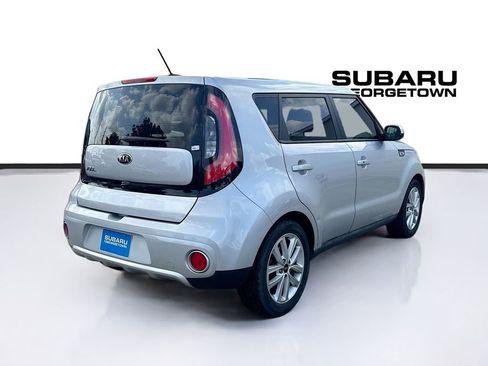 Used 2018 Kia Soul + w/ + Primo LIT Package FWD image 8