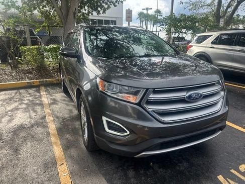 Used 2017 Ford Edge Titanium w/ Technology Package AWD/4WD image 2