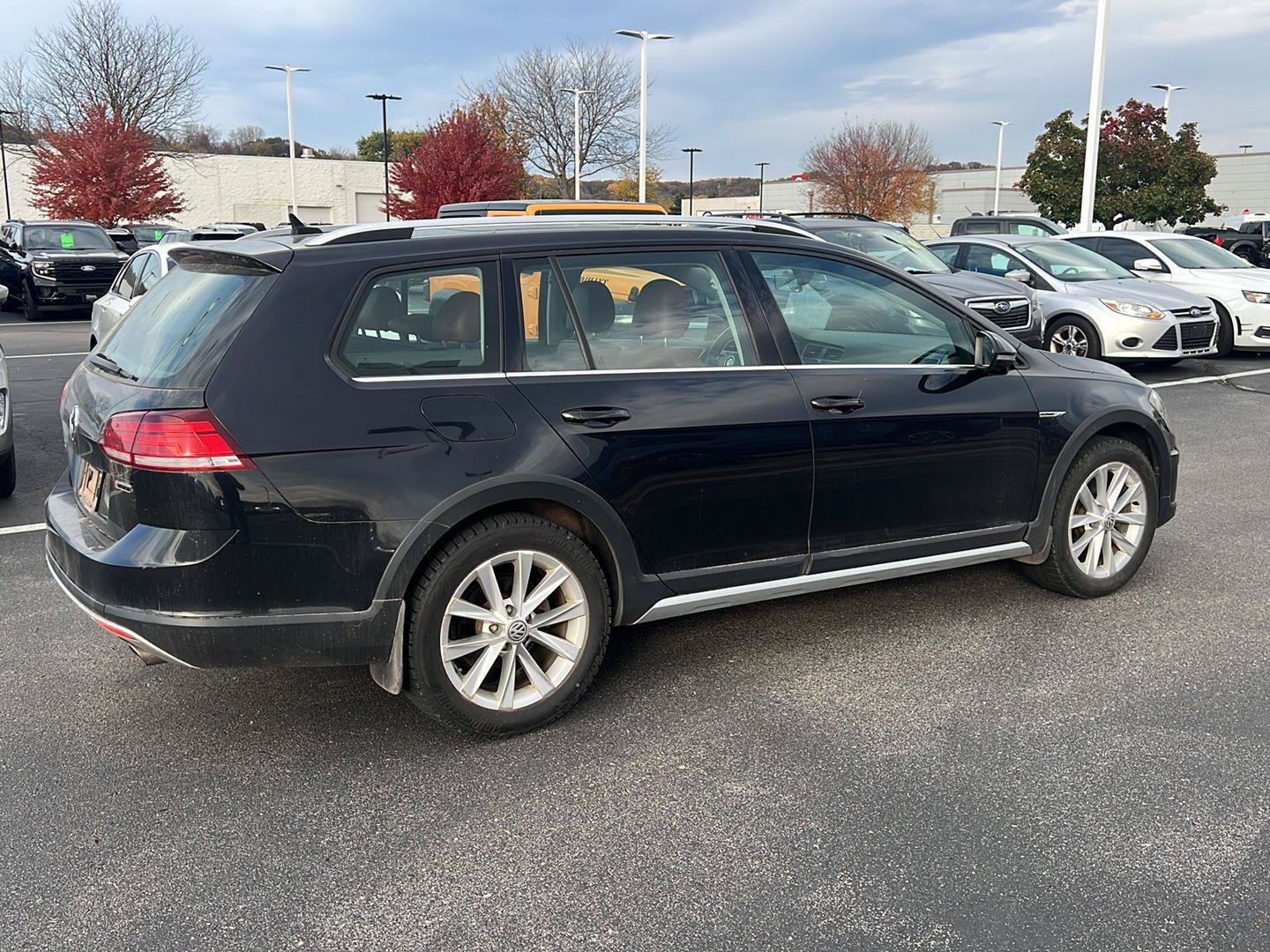 Used 2019 Volkswagen Golf Alltrack SE AWD/4WD image 5