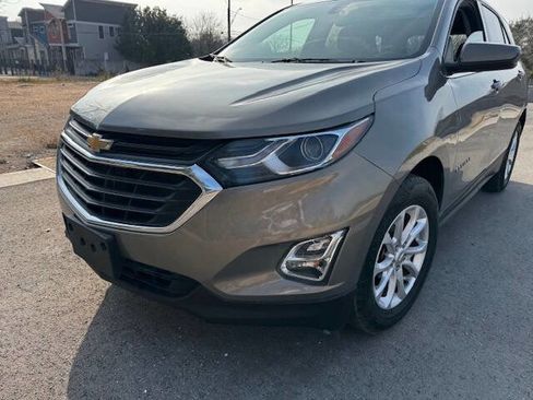 Used 2018 Chevrolet Equinox LT image 4