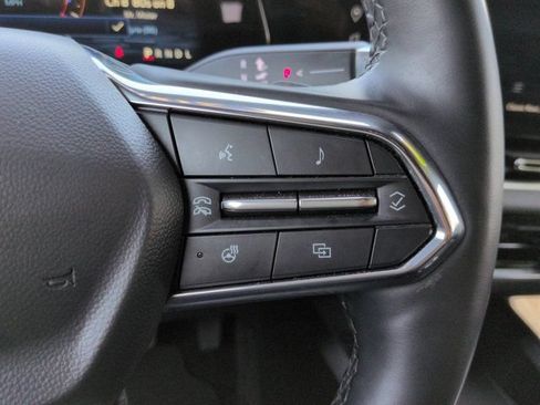 Used 2025 Chevrolet Equinox LT FWD image 24