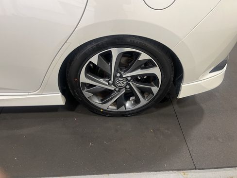 Used 2018 Toyota Corolla iM w/ All-Weather Mat Package FWD image 28