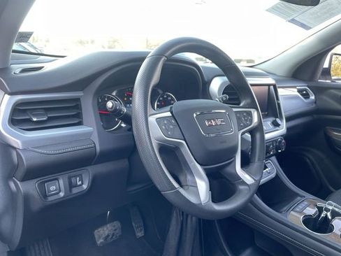 Used 2023 GMC Acadia SLE w/ Driver Convenience Package image 14