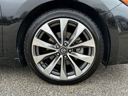 Certified 2019 Nissan Maxima Platinum w/ Illumination Package image 12