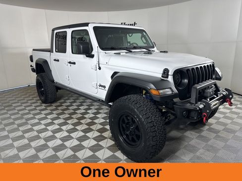 Used 2020 Jeep Gladiator Sport w/ Quick Order Package 24S image 5