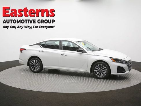 Used 2023 Nissan Altima 2.5 SV AWD/4WD image 62