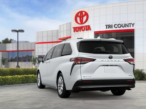 New 2026 Toyota Sienna Limited AWD/4WD image 7