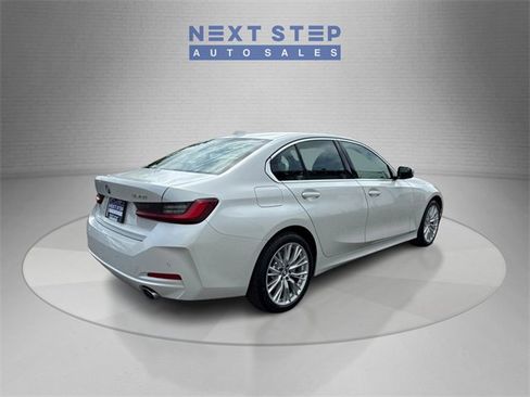 Used 2024 BMW 330i xDrive Sedan w/ Convenience Package image 8