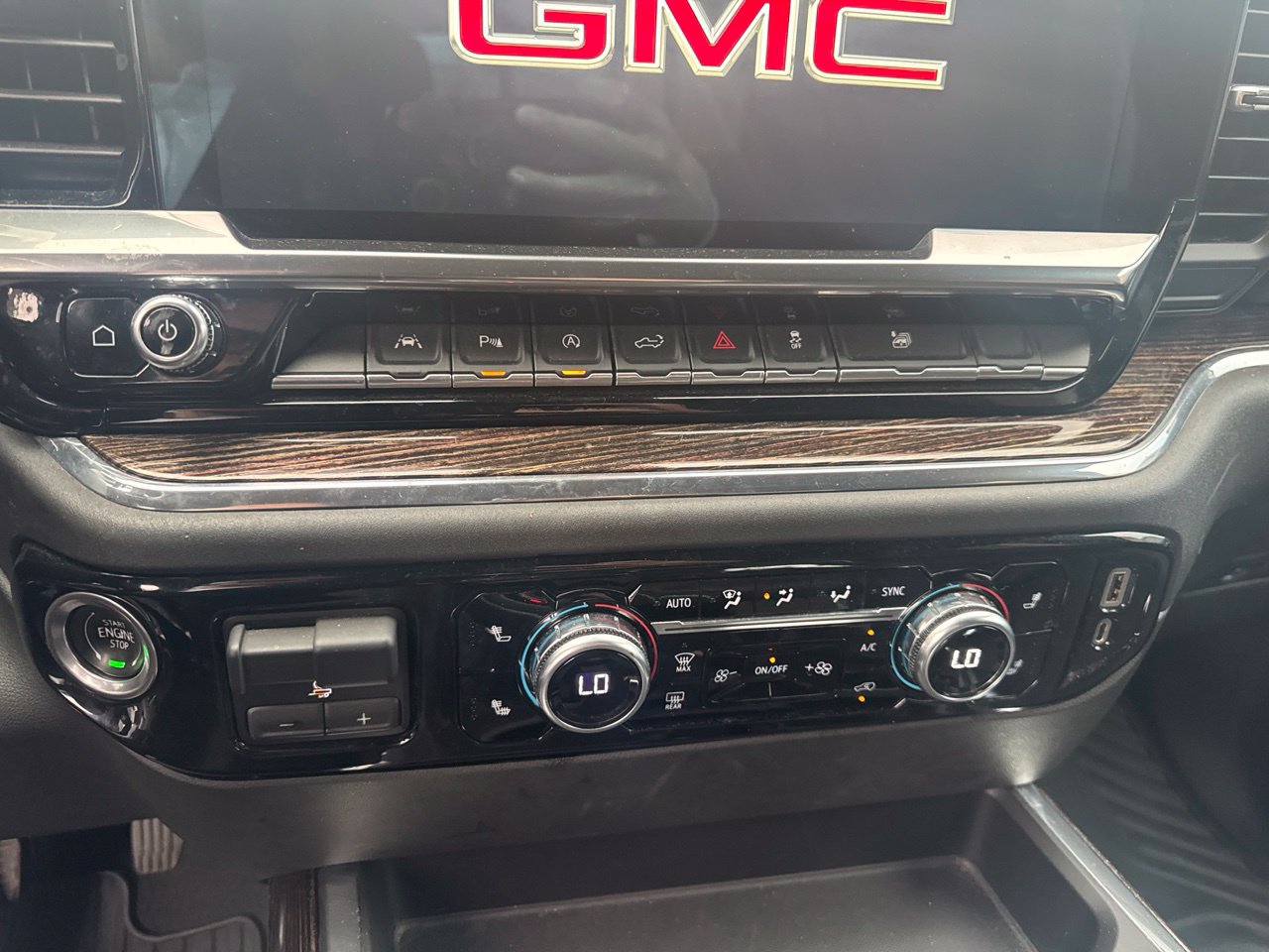 Used 2023 GMC Sierra 1500 Elevation w/ Preferred Package RWD image 14