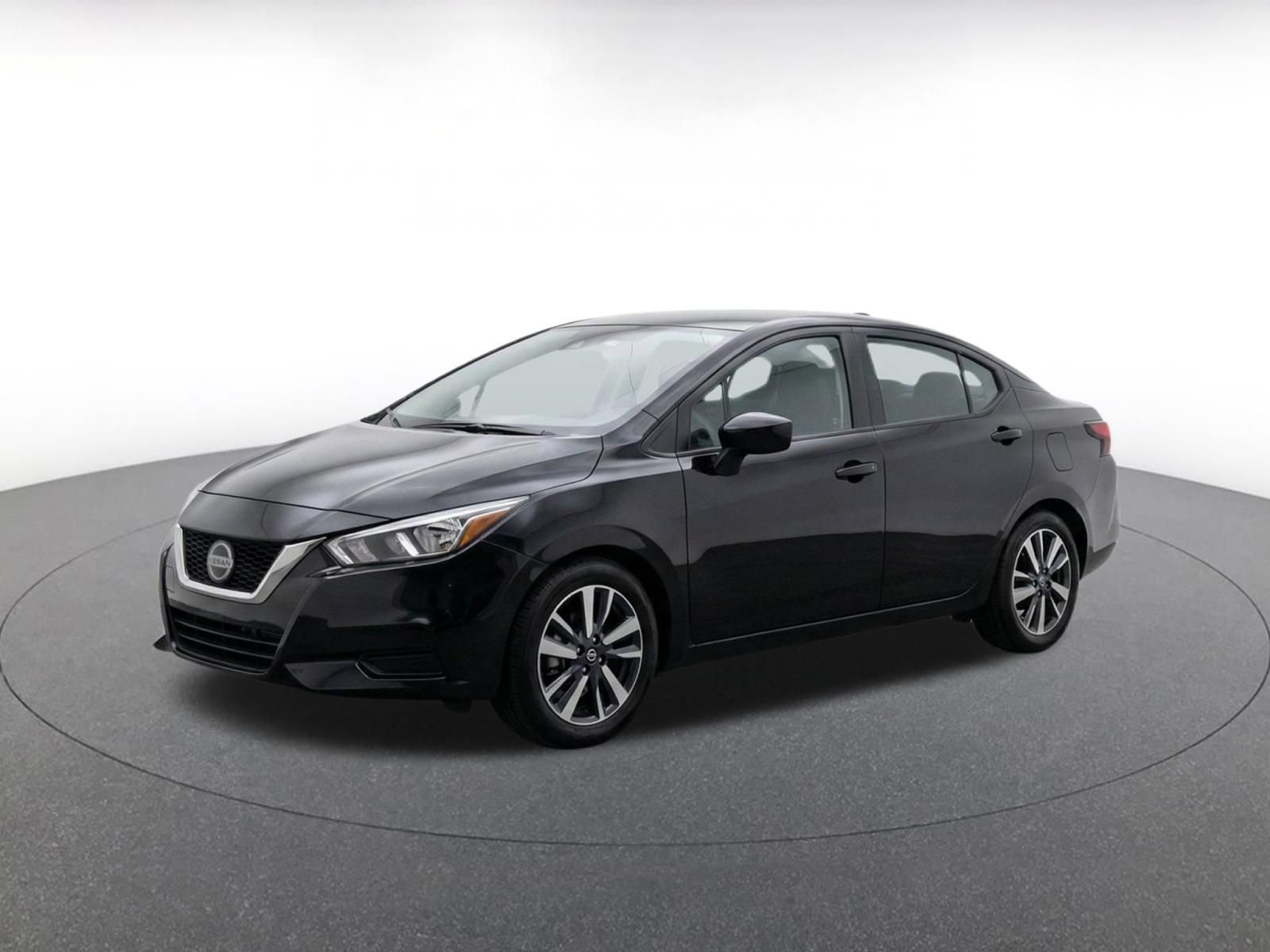 Used 2025 Nissan Versa SV FWD image 3
