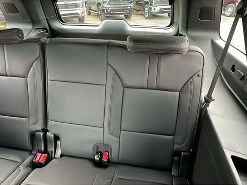 New 2025 Chevrolet Suburban RST w/ Advanced Technology Package image 19