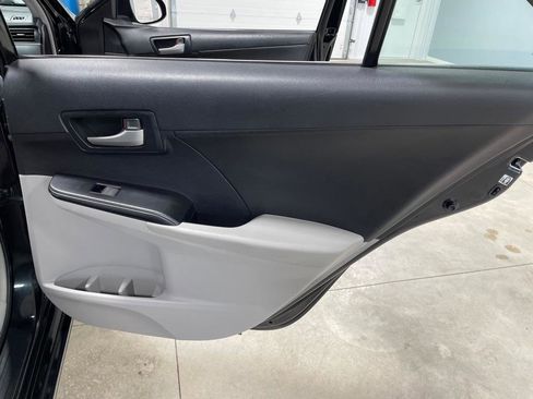 Used 2014 Toyota Camry LE FWD image 19
