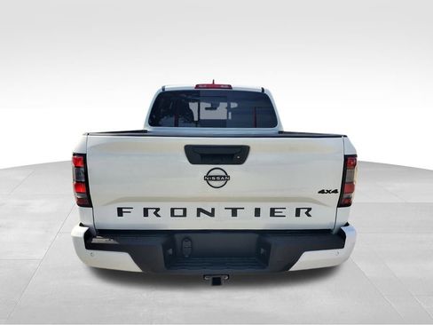 New 2026 Nissan Frontier 4x4 Crew Cab image 6